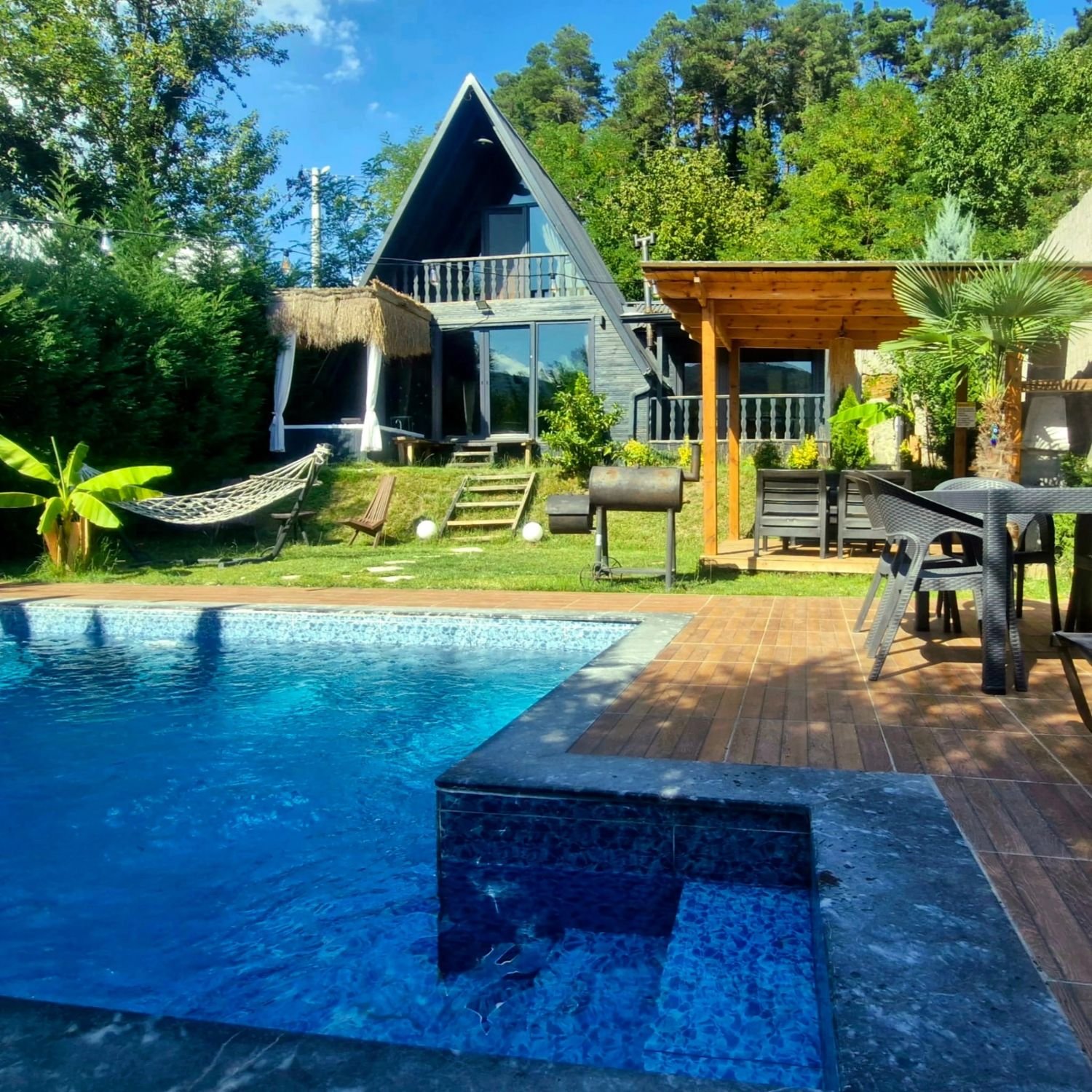 Ladin Bungalov